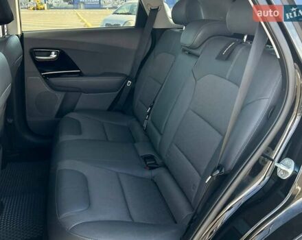 Кіа Niro 2017 у Одесі на Automoto.ua Чорний Кіа Niro, об'ємом двигуна 1.58 л та пробігом 88 тис. км за 16699 $, фото 18 на Automoto.ua