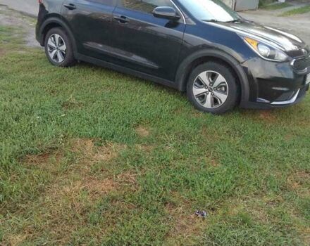 Черный Киа Niro, объемом двигателя 1.58 л и пробегом 330 тыс. км за 13600 $, фото 1 на Automoto.ua