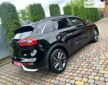 Чорний Кіа Niro, об'ємом двигуна 1.58 л та пробігом 231 тис. км за 15600 $, фото 14 на Automoto.ua