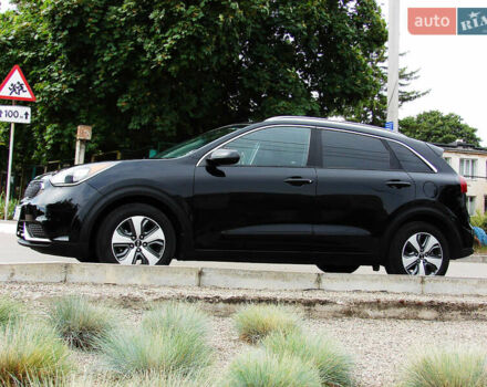 Черный Киа Niro, объемом двигателя 1.6 л и пробегом 136 тыс. км за 16500 $, фото 2 на Automoto.ua