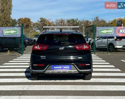 Кіа Niro 2017 у Одесі на Automoto.ua Чорний Кіа Niro, об'ємом двигуна 1.58 л та пробігом 88 тис. км за 16699 $, фото 5 на Automoto.ua