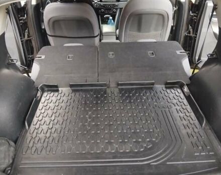 Черный Киа Niro, объемом двигателя 1.58 л и пробегом 330 тыс. км за 13600 $, фото 9 на Automoto.ua