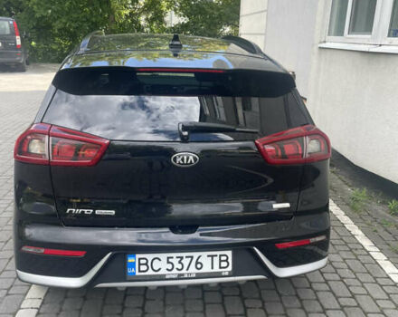 Черный Киа Niro, объемом двигателя 1.58 л и пробегом 115 тыс. км за 16500 $, фото 4 на Automoto.ua