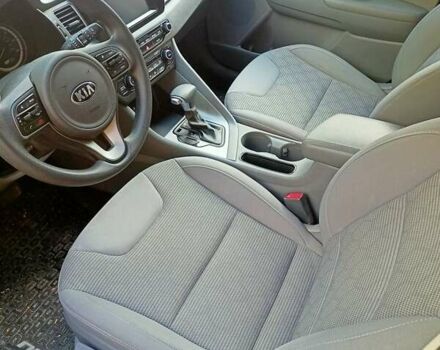 Чорний Кіа Niro, об'ємом двигуна 1.58 л та пробігом 146 тис. км за 15600 $, фото 18 на Automoto.ua