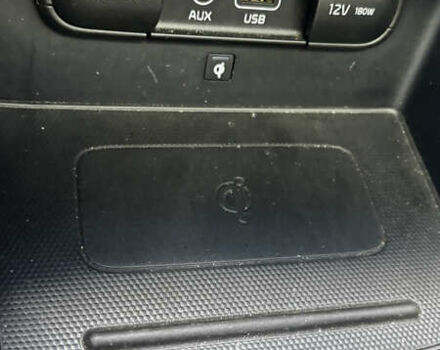 Черный Киа Niro, объемом двигателя 1.58 л и пробегом 103 тыс. км за 16000 $, фото 19 на Automoto.ua