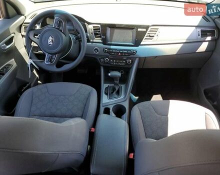 Кіа Niro 2017 у Львові на Automoto.ua Чорний Кіа Niro, об'ємом двигуна 1.58 л та пробігом 129 тис. км за 3000 $, фото 7 на Automoto.ua