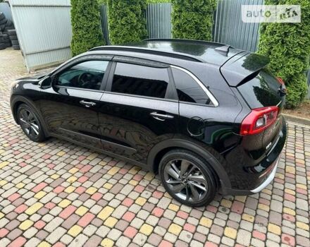 Чорний Кіа Niro, об'ємом двигуна 1.58 л та пробігом 231 тис. км за 14600 $, фото 30 на Automoto.ua