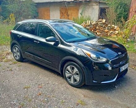 Чорний Кіа Niro, об'ємом двигуна 1.58 л та пробігом 146 тис. км за 15600 $, фото 7 на Automoto.ua
