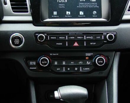 Черный Киа Niro, объемом двигателя 1.6 л и пробегом 136 тыс. км за 16700 $, фото 21 на Automoto.ua