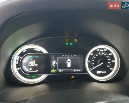 Чорний Кіа Niro, об'ємом двигуна 1.58 л та пробігом 187 тис. км за 2500 $, фото 8 на Automoto.ua