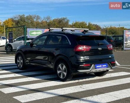 Кіа Niro 2017 у Одесі на Automoto.ua Чорний Кіа Niro, об'ємом двигуна 1.58 л та пробігом 88 тис. км за 16699 $, фото 6 на Automoto.ua