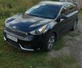 Черный Киа Niro, объемом двигателя 1.58 л и пробегом 330 тыс. км за 13600 $, фото 1 на Automoto.ua