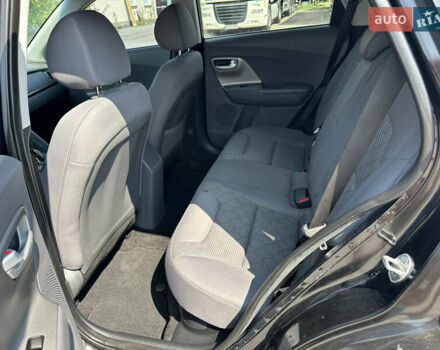 Черный Киа Niro, объемом двигателя 1.58 л и пробегом 206 тыс. км за 15800 $, фото 8 на Automoto.ua