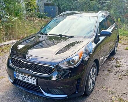 Чорний Кіа Niro, об'ємом двигуна 1.58 л та пробігом 146 тис. км за 15600 $, фото 1 на Automoto.ua
