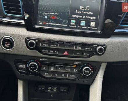 Черный Киа Niro, объемом двигателя 1.58 л и пробегом 103 тыс. км за 16000 $, фото 14 на Automoto.ua