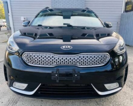 Черный Киа Niro, объемом двигателя 1.6 л и пробегом 62 тыс. км за 3750 $, фото 1 на Automoto.ua