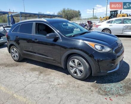Кіа Niro 2017 у Львові на Automoto.ua Чорний Кіа Niro, об'ємом двигуна 1.58 л та пробігом 129 тис. км за 3000 $, фото 3 на Automoto.ua