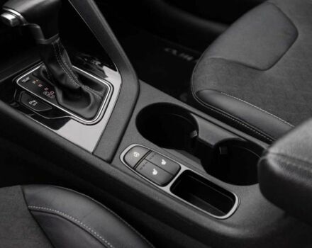 Черный Киа Niro, объемом двигателя 0 л и пробегом 89 тыс. км за 11500 $, фото 18 на Automoto.ua