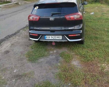 Черный Киа Niro, объемом двигателя 1.58 л и пробегом 330 тыс. км за 13600 $, фото 2 на Automoto.ua