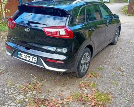 Чорний Кіа Niro, об'ємом двигуна 1.58 л та пробігом 146 тис. км за 15600 $, фото 9 на Automoto.ua