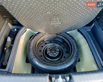 Черный Киа Niro, объемом двигателя 1.6 л и пробегом 88 тыс. км за 15600 $, фото 28 на Automoto.ua