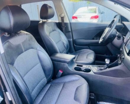 Черный Киа Niro, объемом двигателя 1.6 л и пробегом 62 тыс. км за 3750 $, фото 6 на Automoto.ua