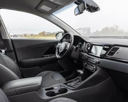 Черный Киа Niro, объемом двигателя 0 л и пробегом 89 тыс. км за 11500 $, фото 14 на Automoto.ua