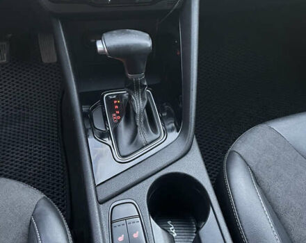 Черный Киа Niro, объемом двигателя 1.58 л и пробегом 225 тыс. км за 14500 $, фото 6 на Automoto.ua