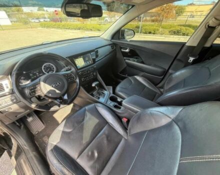 Чорний Кіа Niro, об'ємом двигуна 1.6 л та пробігом 35 тис. км за 16500 $, фото 6 на Automoto.ua