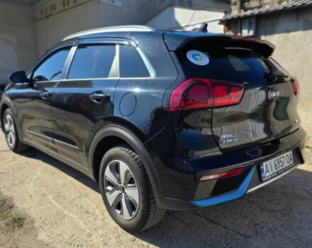 Черный Киа Niro, объемом двигателя 1.6 л и пробегом 140 тыс. км за 17900 $, фото 4 на Automoto.ua