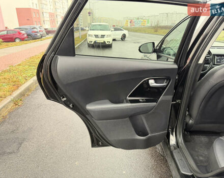 Черный Киа Niro, объемом двигателя 1.6 л и пробегом 98 тыс. км за 18999 $, фото 65 на Automoto.ua