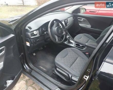 Чорний Кіа Niro, об'ємом двигуна 1.6 л та пробігом 177 тис. км за 15200 $, фото 9 на Automoto.ua