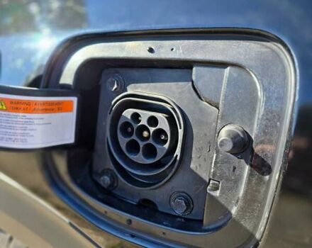 Чорний Кіа Niro, об'ємом двигуна 1.6 л та пробігом 140 тис. км за 19900 $, фото 17 на Automoto.ua