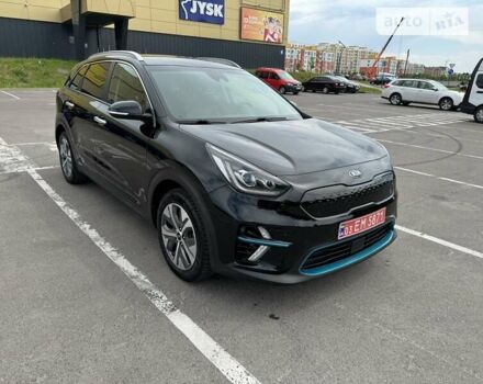 Чорний Кіа Niro, об'ємом двигуна 0 л та пробігом 112 тис. км за 19500 $, фото 2 на Automoto.ua