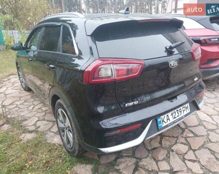 Чорний Кіа Niro, об'ємом двигуна 1.6 л та пробігом 177 тис. км за 15200 $, фото 6 на Automoto.ua