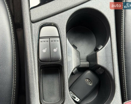 Черный Киа Niro, объемом двигателя 1.6 л и пробегом 98 тыс. км за 18999 $, фото 59 на Automoto.ua