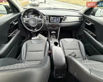 Черный Киа Niro, объемом двигателя 1.6 л и пробегом 98 тыс. км за 18999 $, фото 63 на Automoto.ua