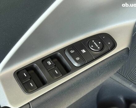 Черный Киа Niro, объемом двигателя 1.6 л и пробегом 65 тыс. км за 18190 $, фото 11 на Automoto.ua