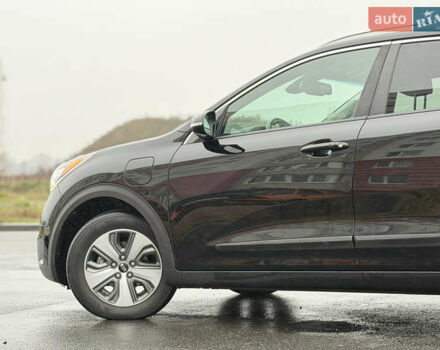 Черный Киа Niro, объемом двигателя 1.6 л и пробегом 98 тыс. км за 18999 $, фото 22 на Automoto.ua