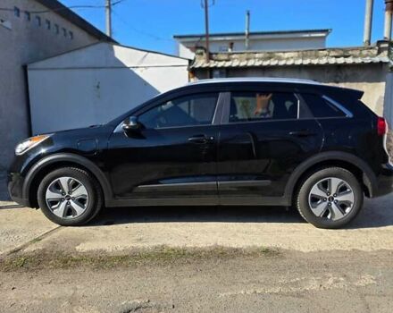 Чорний Кіа Niro, об'ємом двигуна 1.6 л та пробігом 140 тис. км за 19900 $, фото 1 на Automoto.ua