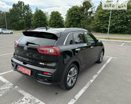 Чорний Кіа Niro, об'ємом двигуна 0 л та пробігом 112 тис. км за 19500 $, фото 3 на Automoto.ua