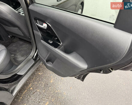 Черный Киа Niro, объемом двигателя 1.6 л и пробегом 98 тыс. км за 18999 $, фото 78 на Automoto.ua