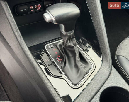 Черный Киа Niro, объемом двигателя 1.6 л и пробегом 98 тыс. км за 18999 $, фото 58 на Automoto.ua