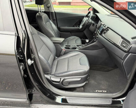 Черный Киа Niro, объемом двигателя 1.6 л и пробегом 98 тыс. км за 18999 $, фото 70 на Automoto.ua