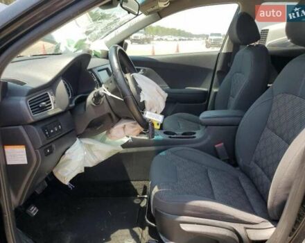 Чорний Кіа Niro, об'ємом двигуна 1.6 л та пробігом 93 тис. км за 9500 $, фото 3 на Automoto.ua