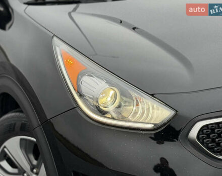 Черный Киа Niro, объемом двигателя 1.6 л и пробегом 98 тыс. км за 18999 $, фото 10 на Automoto.ua