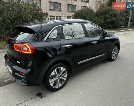 Черный Киа Niro, объемом двигателя 0 л и пробегом 190 тыс. км за 16500 $, фото 2 на Automoto.ua