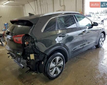 Черный Киа Niro, объемом двигателя 1.58 л и пробегом 63 тыс. км за 1500 $, фото 2 на Automoto.ua