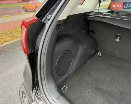 Черный Киа Niro, объемом двигателя 1.6 л и пробегом 98 тыс. км за 18999 $, фото 88 на Automoto.ua