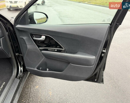 Черный Киа Niro, объемом двигателя 1.6 л и пробегом 98 тыс. км за 18999 $, фото 76 на Automoto.ua